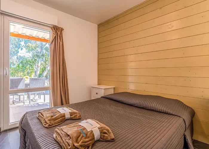 Apartment Marina Di Favone-3 By Interhome